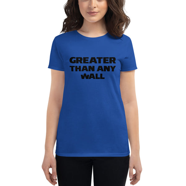 Playera (t-shirt) Mujer letras negras Greater Than Any Wall