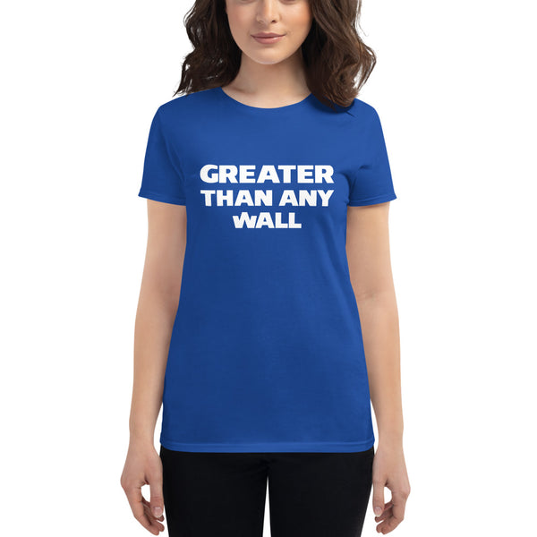 Playera (t-shirt) Mujer letras blancas Greater Than Any Wall